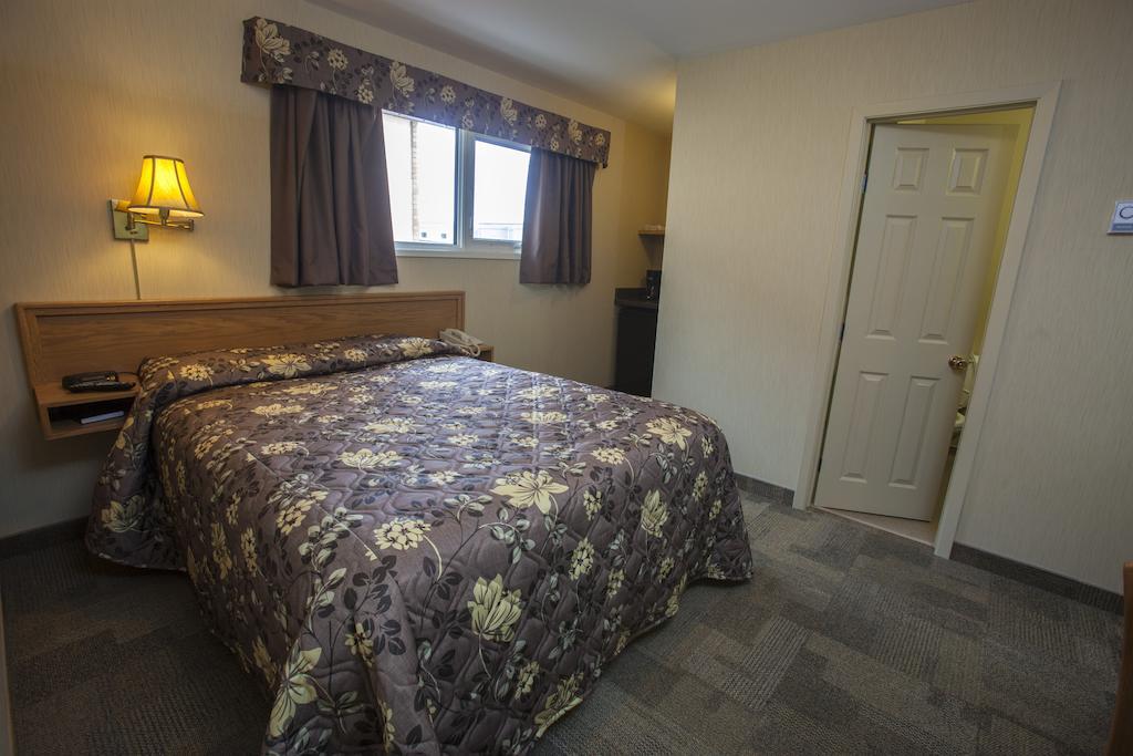 Lake-Vu Motel Kenora Phòng bức ảnh
