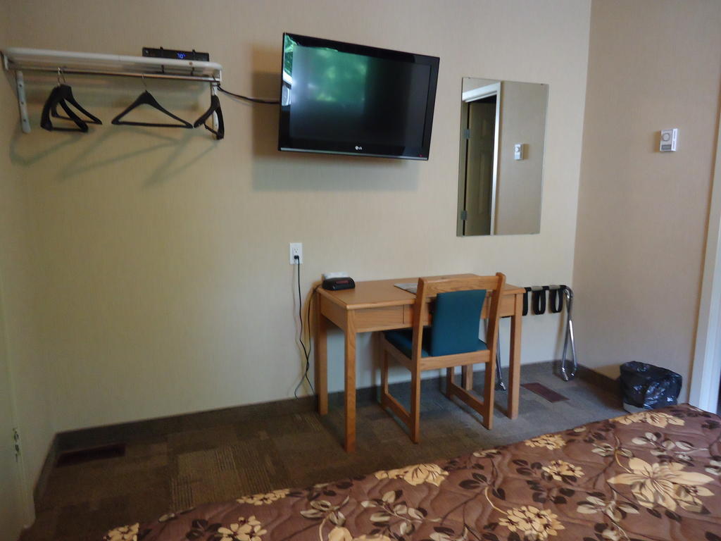 Lake-Vu Motel Kenora Ngoại thất bức ảnh