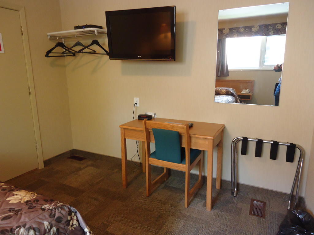 Lake-Vu Motel Kenora Ngoại thất bức ảnh